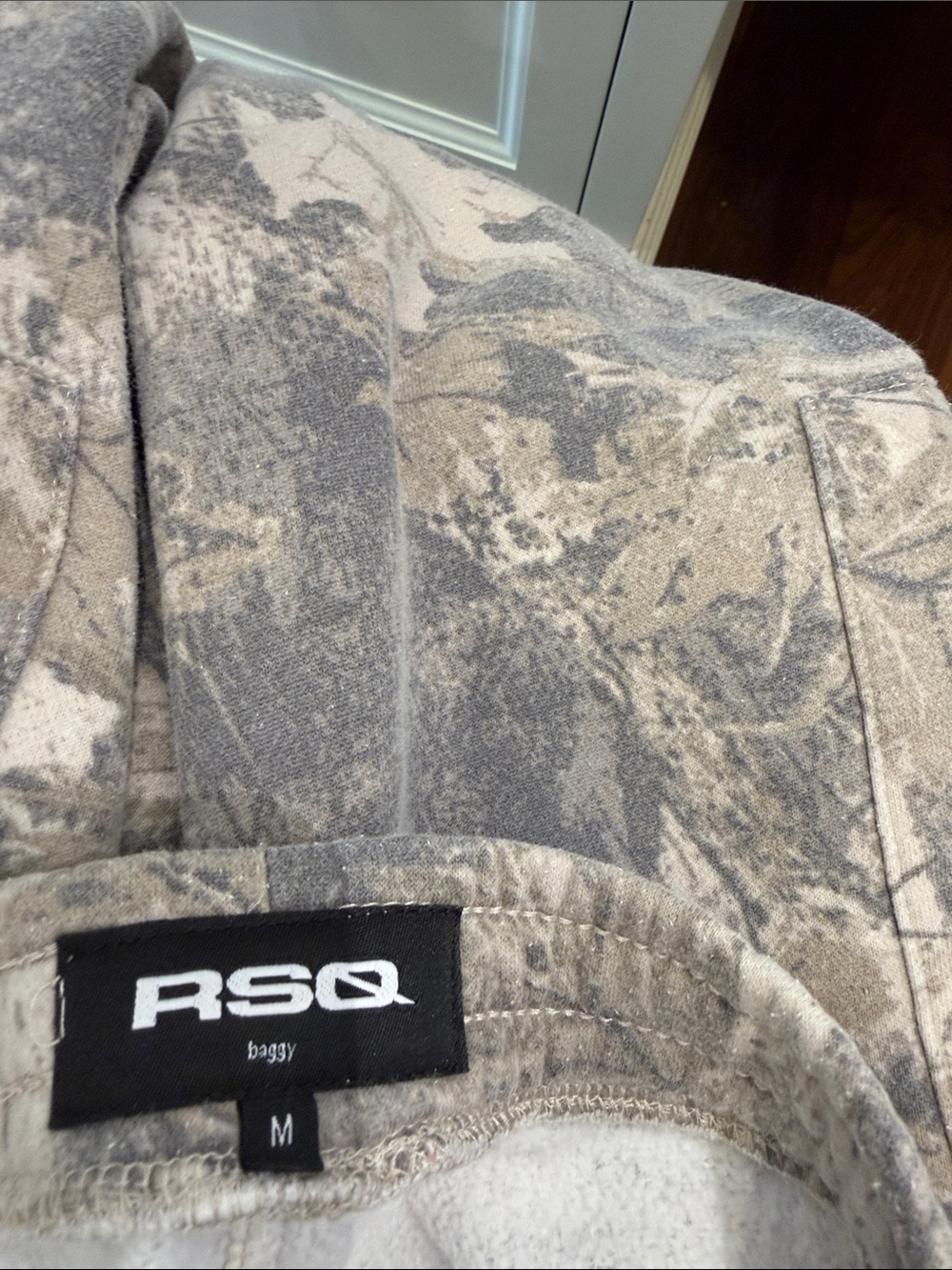 RSQ Boys Camo Baggy Cargo Sweatpants - Picture 4 of 4
